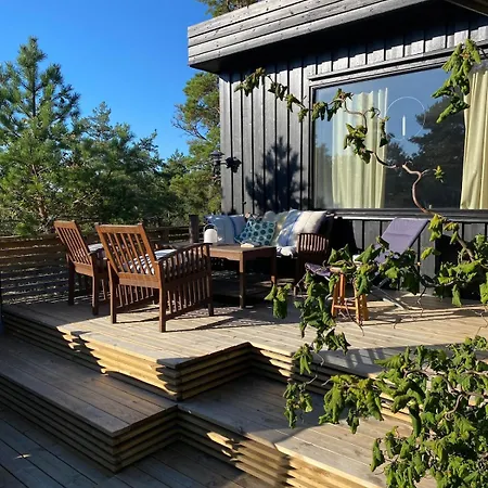 Sea View And Sun, Quiet In Beautiful Nature Feriehus *